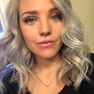 Meet your Posher, Annie